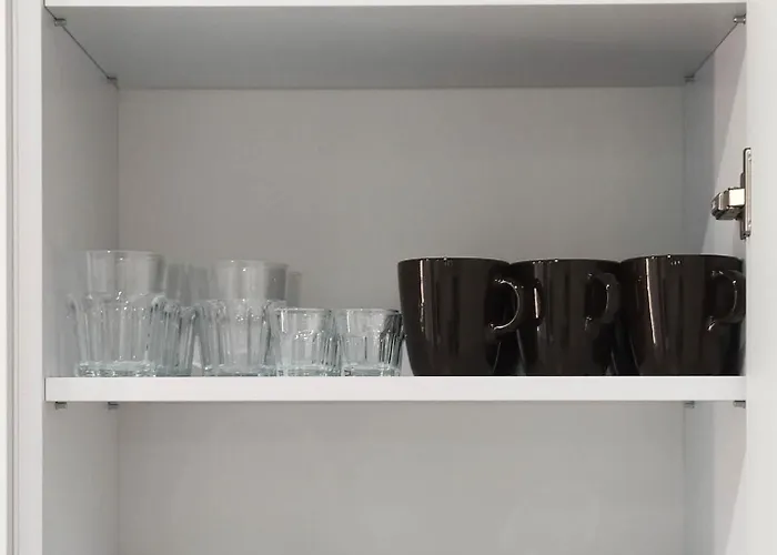 новобудова великобританія, шевченка 27 *