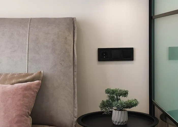 новобудова великобританія, шевченка 27