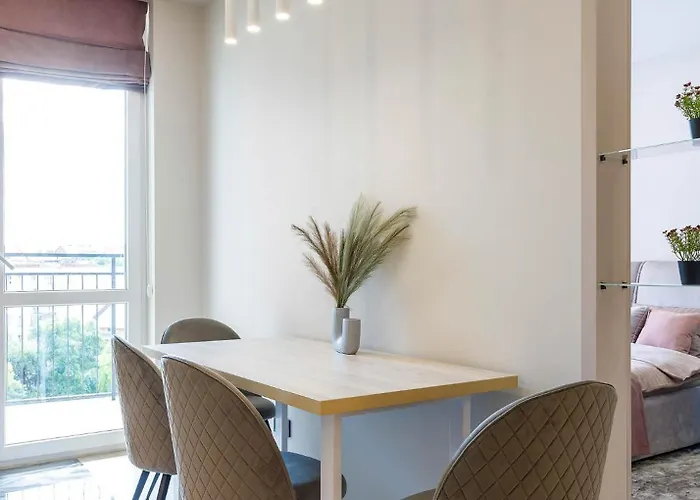 новобудова великобританія, шевченка 27 * Lemberg