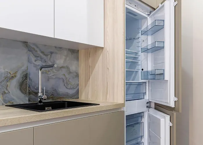 новобудова великобританія, шевченка 27 Lviv